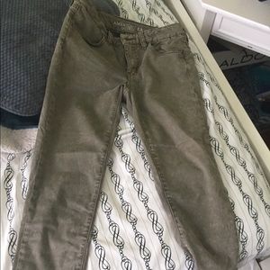 American Eagle cropped olive green pants